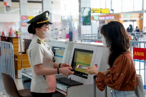 Phối hợp chặt chẽ, bảo đảm tính đồng bộ trong hệ thống kiểm soát an ninh hàng không