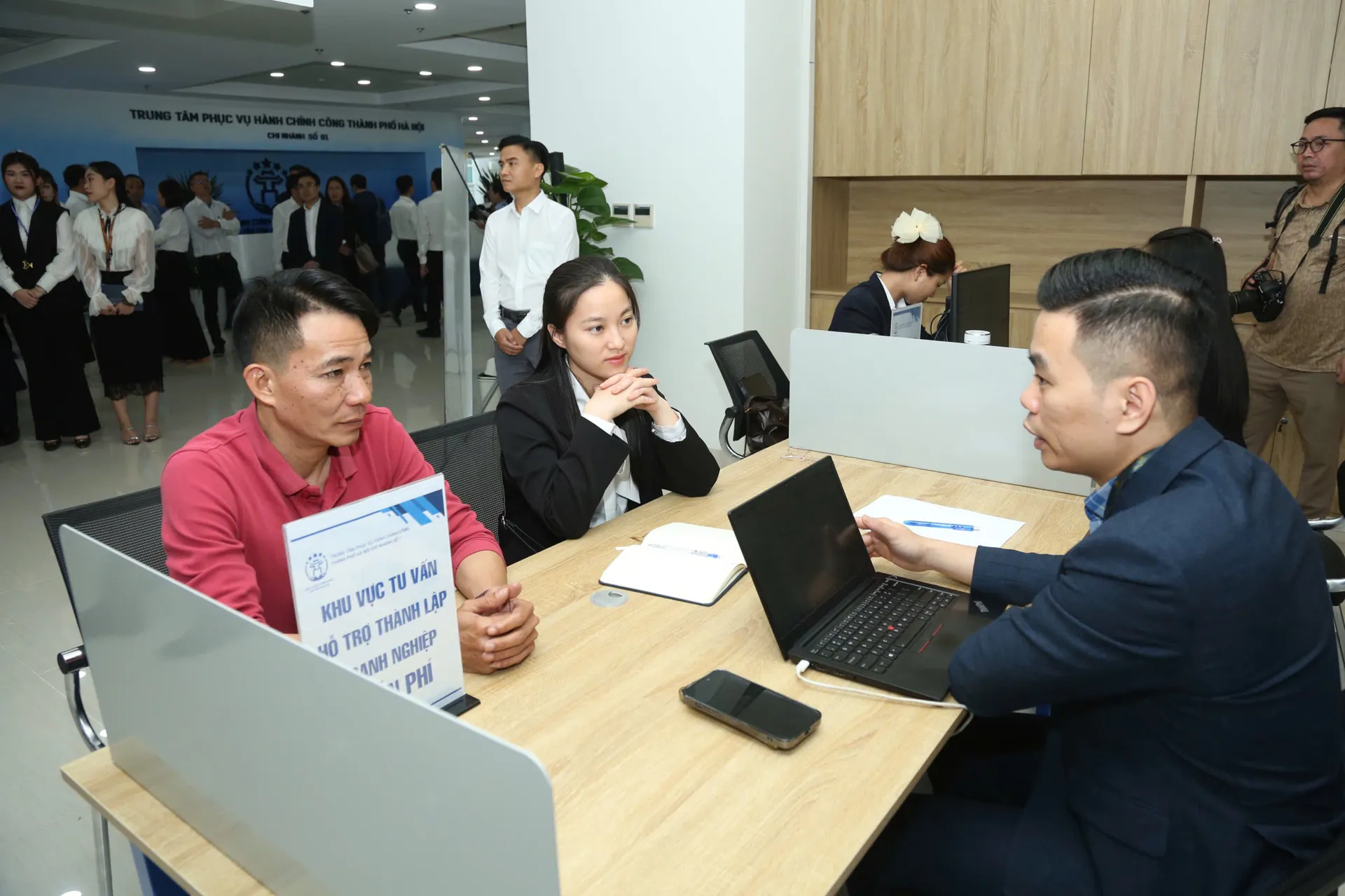 Hà Nội giảm ít nhất 30% thời gian, chi phí giải quyết thủ tục hành chính