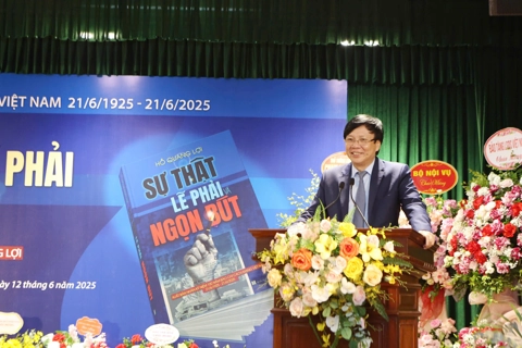 Nhà báo Hồ Quang Lợi ra mắt sách “Sự thật, Lẽ phải và Ngọn bút”