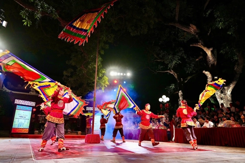Quận Ba Đình ra mắt sản phẩm du lịch tour đêm “Tiếng chuông Trấn Vũ”
