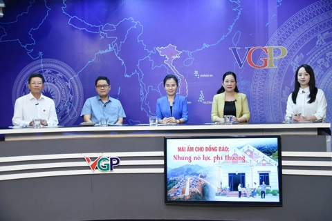"Mái ấm cho đồng bào: Những nỗ lực phi thường"
