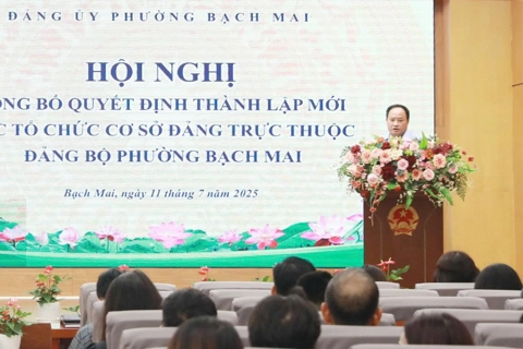 Phường Bạch Mai: công bố quyết định thành lập, chỉ định nhân sự 6 tổ chức cơ sở đảng trực thuộc 