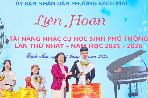 Liên hoan "Tài năng nhạc cụ học sinh phổ thông phường Bạch Mai lần thứ nhất": góp phần xây dựng hình ảnh học sinh thanh lịch - văn minh