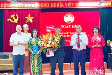 Phường Bạch Mai tưng bừng Ngày hội Đại đoàn kết toàn dân tộc: cộng đồng dân cư nỗ lực đoàn kết vượt nhiều thách thức