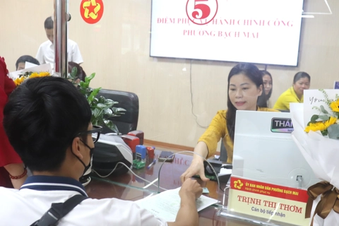 Phường Bạch Mai vận hành chính quyền địa phương 2 cấp: bộ máy thông suốt, phục vụ tốt người dân