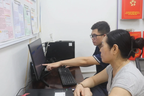 Công chức cấp xã cần đáp ứng trình độ đại học trở lên hoặc có kinh nghiệm thực tiễn
