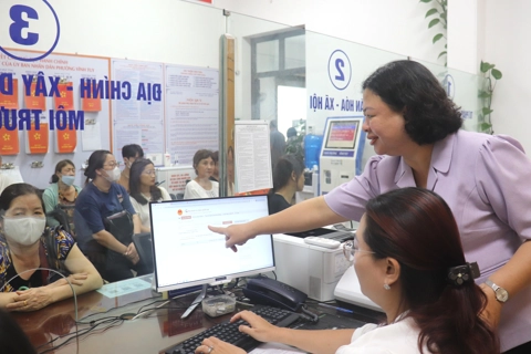 Từ 1/7/2025, bỏ hình thức giáng chức với công chức lãnh đạo, hạ bậc lương với công chức
