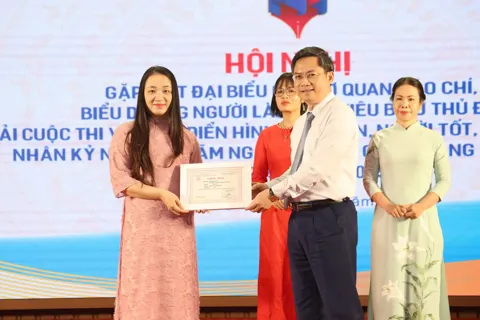 Hà Nội ban hành Quy chế mới trong tổ chức Cuộc thi viết về điển hình tiên tiến, người tốt, việc tốt
