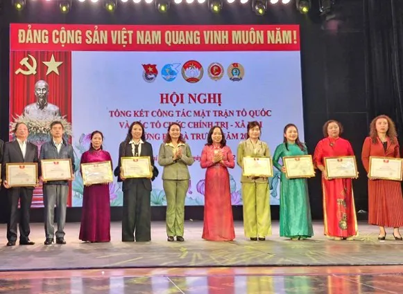 Phường Hai Bà Trưng: cán bộ Mặt trận triển khai nhiều mô hình, phần việc xây dựng Thủ đô sáng - xanh - sạch - đẹp