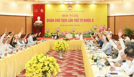 Giới thiệu nhân sự tham gia Ủy ban, Đoàn Chủ tịch Ủy ban T.Ư Mặt trận Tổ quốc Việt Nam khóa X