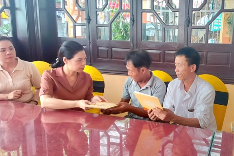 Hà Nội: Lãnh đạo Mặt trận TP thăm hỏi gia đình nạn nhân tử vong do hỏa hoạn ở Hà Đông