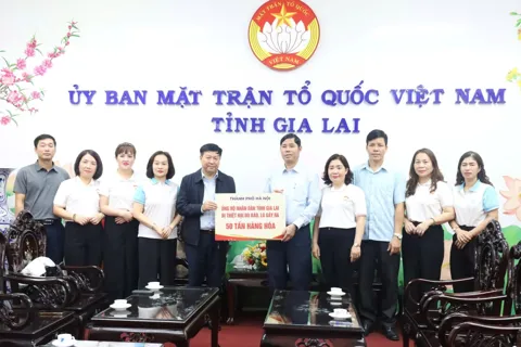 Hà Nội kịp thời trao 50 tấn hàng hỗ trợ đồng bào tỉnh Gia Lai