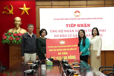 Hà Nội tiếp nhận hơn 22 tỷ đồng ủng hộ đồng bào bị thiệt hại do mưa, lũ gây ra