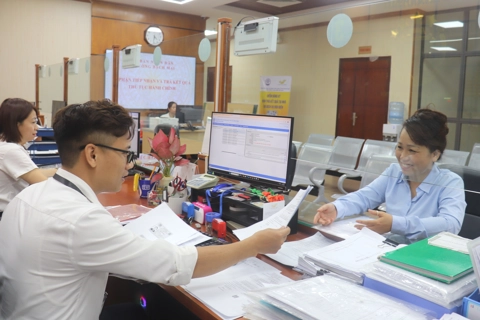 Quận Hai Bà Trưng: thử nghiệm mô hình chính quyền địa phương 2 cấp, người dân vẫn được phục vụ tốt