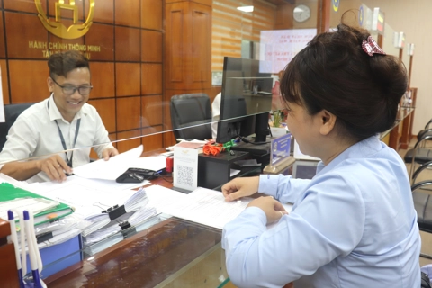 Hà Nội tổ chức 126 điểm tiếp nhận, phục vụ hành chính công tại xã, phường mới