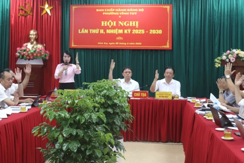 Phường Vĩnh Tuy mới vận hành thử nghiệm cơ chế hoạt động Đảng bộ, HĐND, UBND phường nghiêm túc, hiệu quả
