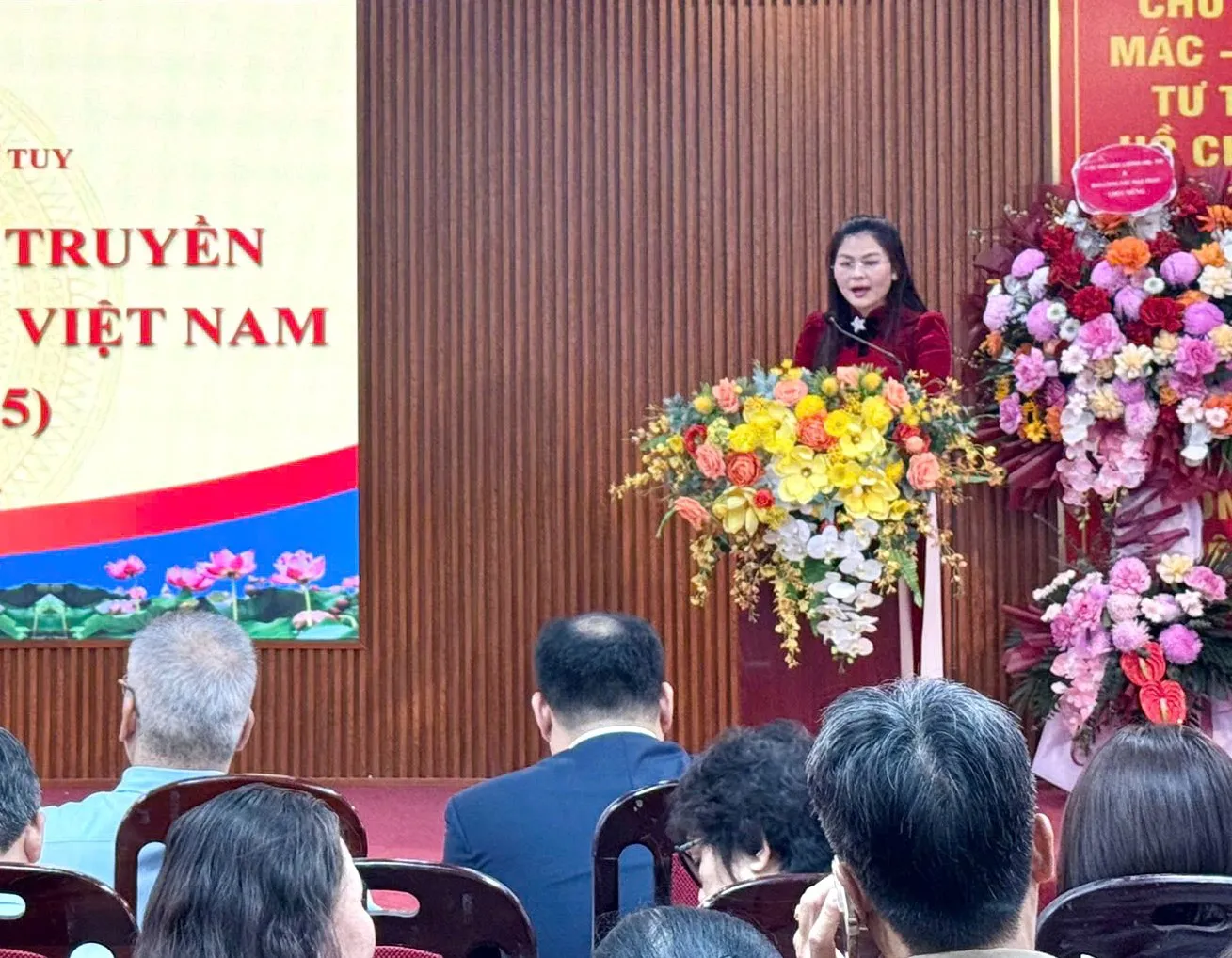 Phường Vĩnh Tuy nghiệm thu các công trình, phần việc chào mừng Đại hội MTTQ Thành phố bảo đảm lợi ích thiết thực cho cộng đồng 