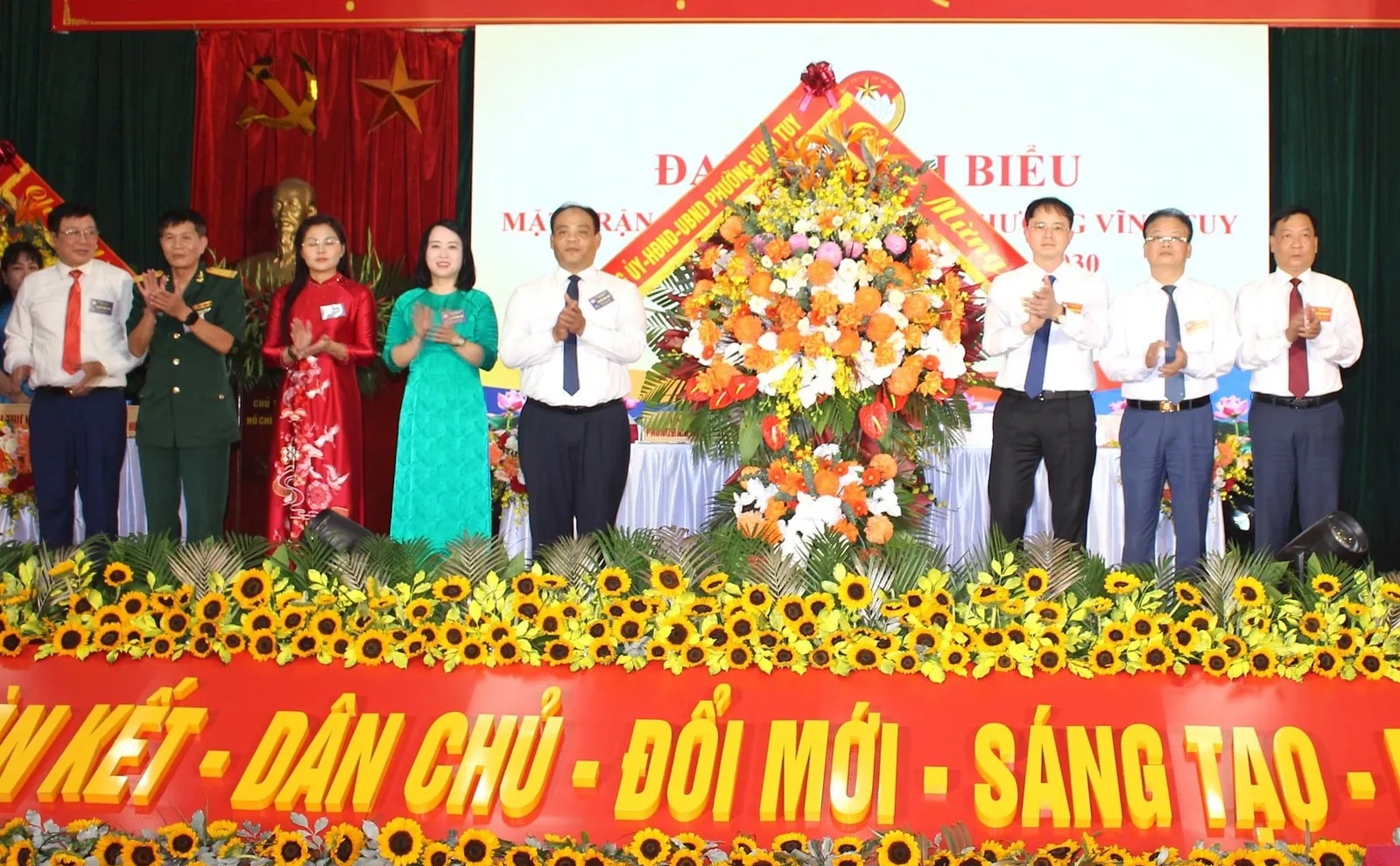 Ông Dương Minh Đức tái cử giữ chức danh Chủ tịch Ủy ban Mặt trận Tổ quốc Việt Nam phường Vĩnh Tuy