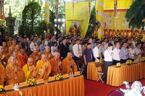 Tưởng niệm các nạn nhân giao thông, lan tỏa thông điệp sống an toàn mỗi ngày