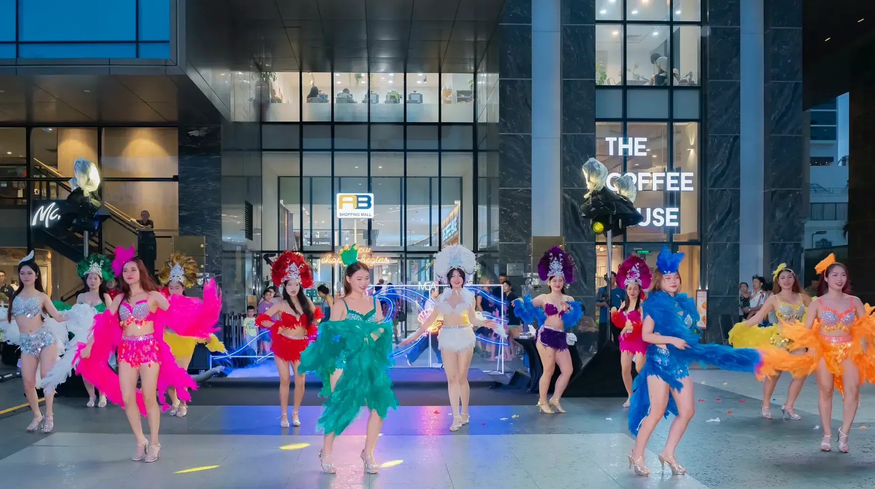 Du lịch Khánh Hòa đạt doanh thu gần 1.000 tỷ đồng dịp lễ 2/9