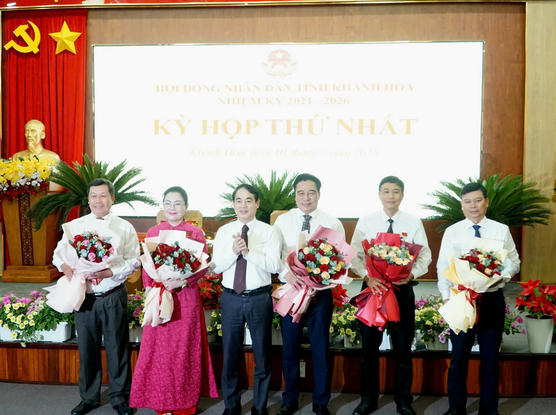 Khánh Hòa kiện toàn bộ máy Hội đồng Nhân dân và Ủy ban Nhân dân tỉnh
