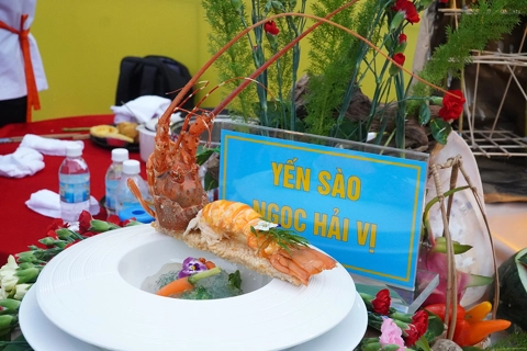 Mãn nhãn với 40 món ăn độc đáo chế biến từ yến sào Khánh Hòa
