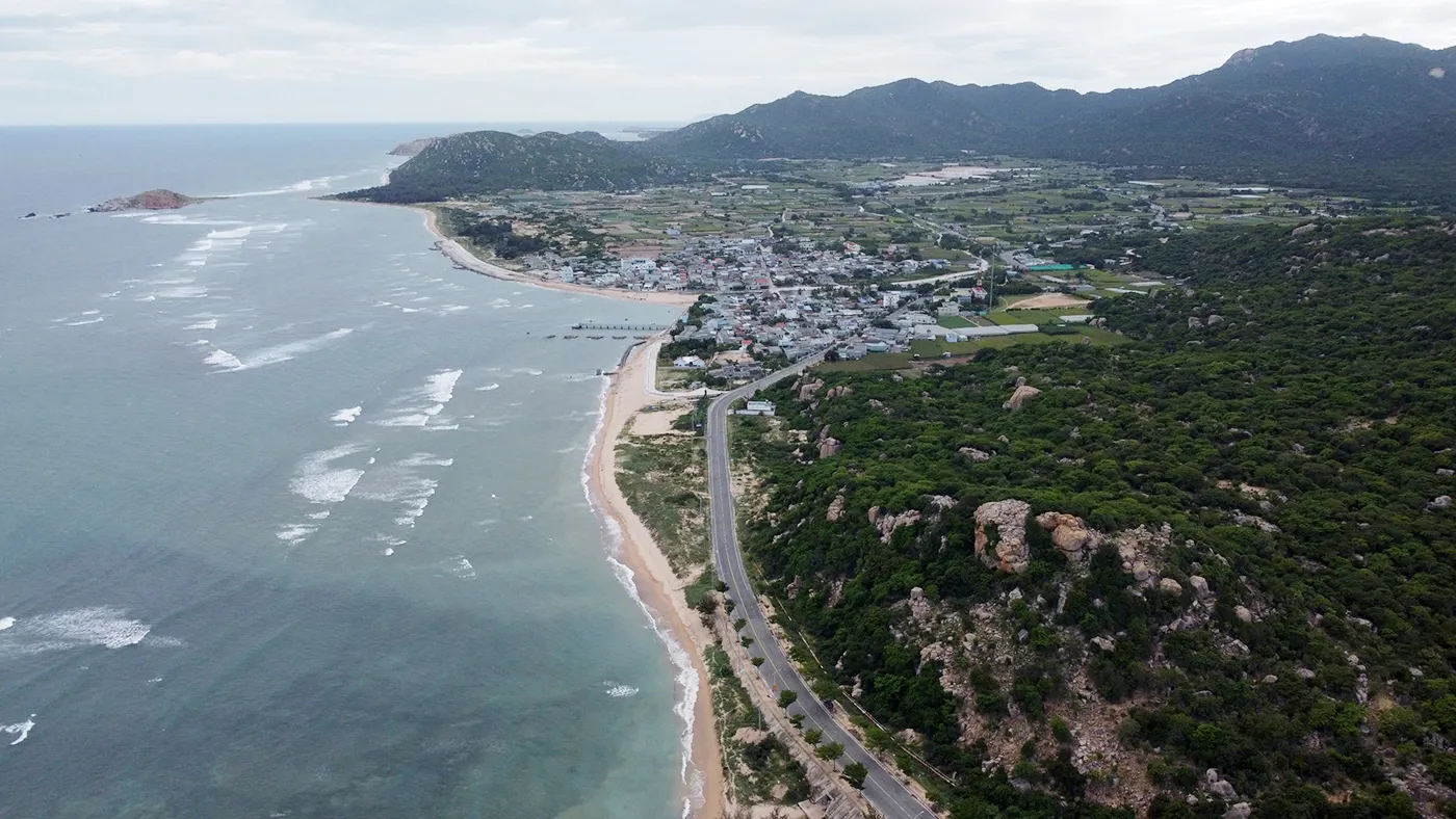 Cận cảnh khu đất dự kiến triển khai nhà máy điện hạt nhân tại Khánh Hòa