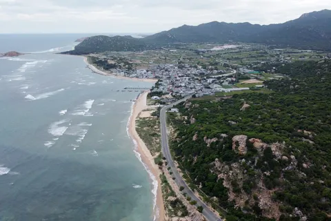 Cận cảnh khu đất dự kiến triển khai nhà máy điện hạt nhân tại Khánh Hòa