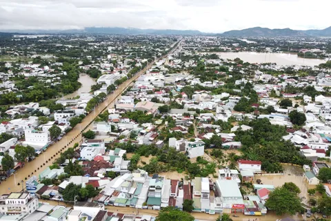 Nha Trang: nhiều khu vực chìm trong biển nước