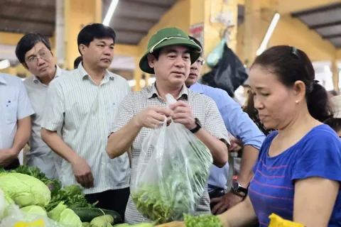 Giá thực phẩm tăng cao: Bí thư Tỉnh uỷ Khánh Hoà chỉ đạo nóng
