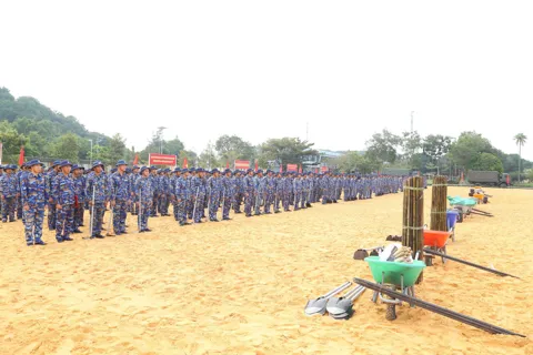 Vùng 4 Hải quân phát động “Chiến dịch Quang Trung” giúp dân xây dựng, sửa chữa nhà ở