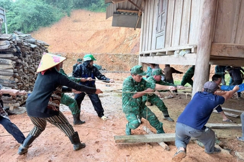 Xã Na Loi (Nghệ An) tích cực khắc phục hậu quả do mưa lớn, sạt lở đất 