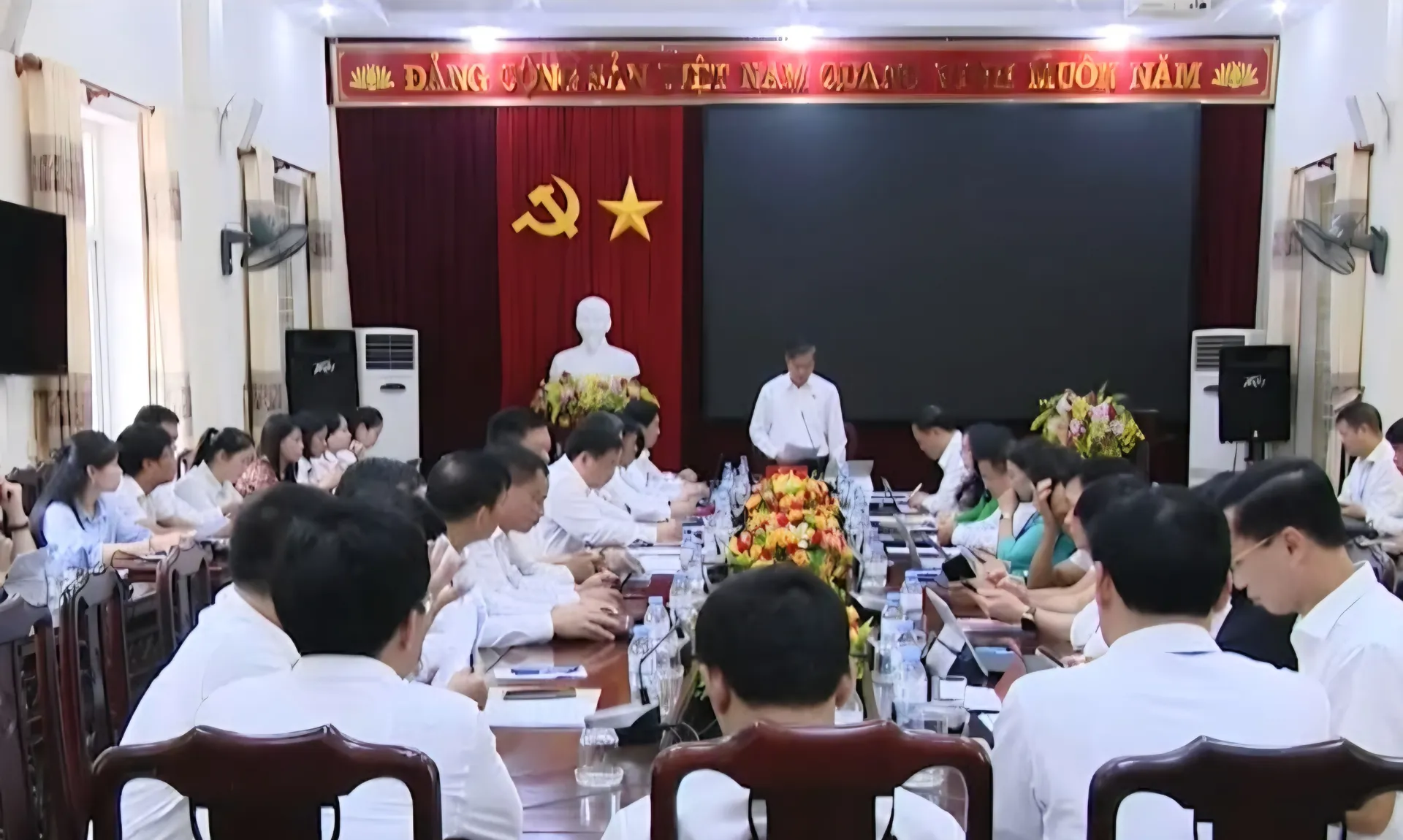 Khó khăn trong triển khai chính quyền 2 cấp được nêu tại Kỳ họp thứ 31 HĐND tỉnh Nghệ An