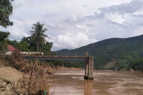 Nghệ An: lên phương án lập bến đò, hỗ trợ người dân đi lại sau lũ