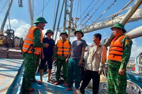Nghệ An: kích hoạt phương án "4 tại chỗ" ứng phó bão số 5
