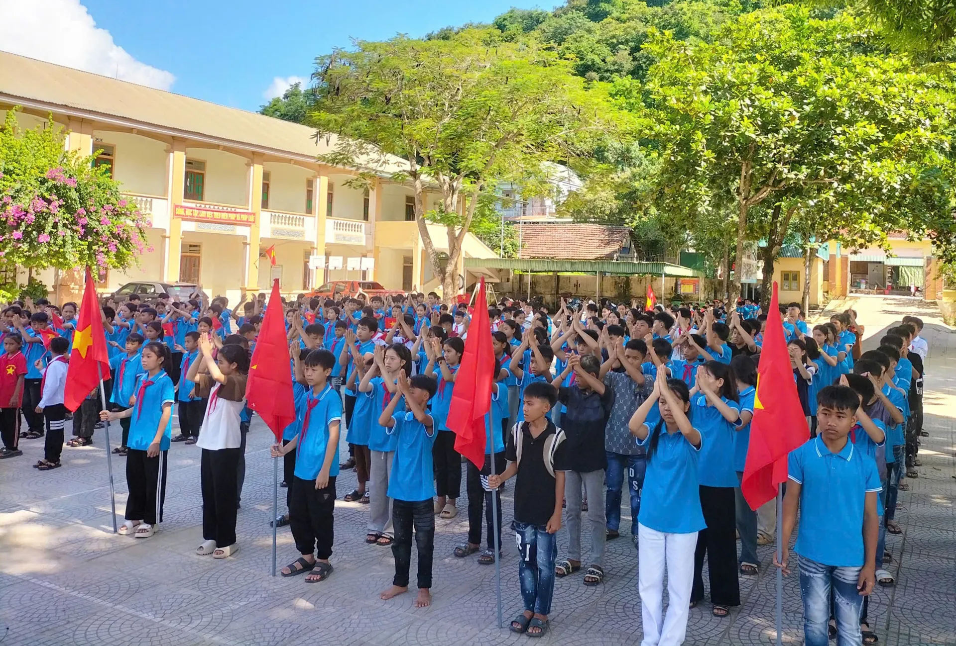 Nghệ An: các địa phương vùng lũ nỗ lực chuẩn bị cho năm học mới