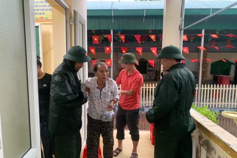 Nghệ An cho học sinh nghỉ học, toàn tỉnh căng mình ứng phó bão số 10