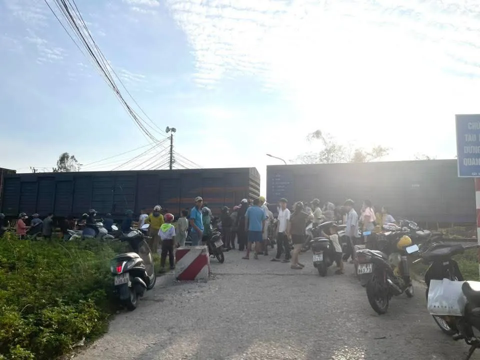 Nghệ An: ga Vinh thông tin vụ tai nạn đường sắt khiến ách tắc gần 1 giờ đồng hồ