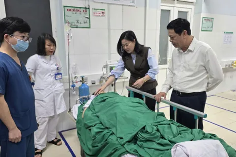 Vụ tấn công nhiều người tại Bệnh viện Sản Nhi Nghệ An: nhân viên y tế kể lại thời khắc đối diện với đối tượng 