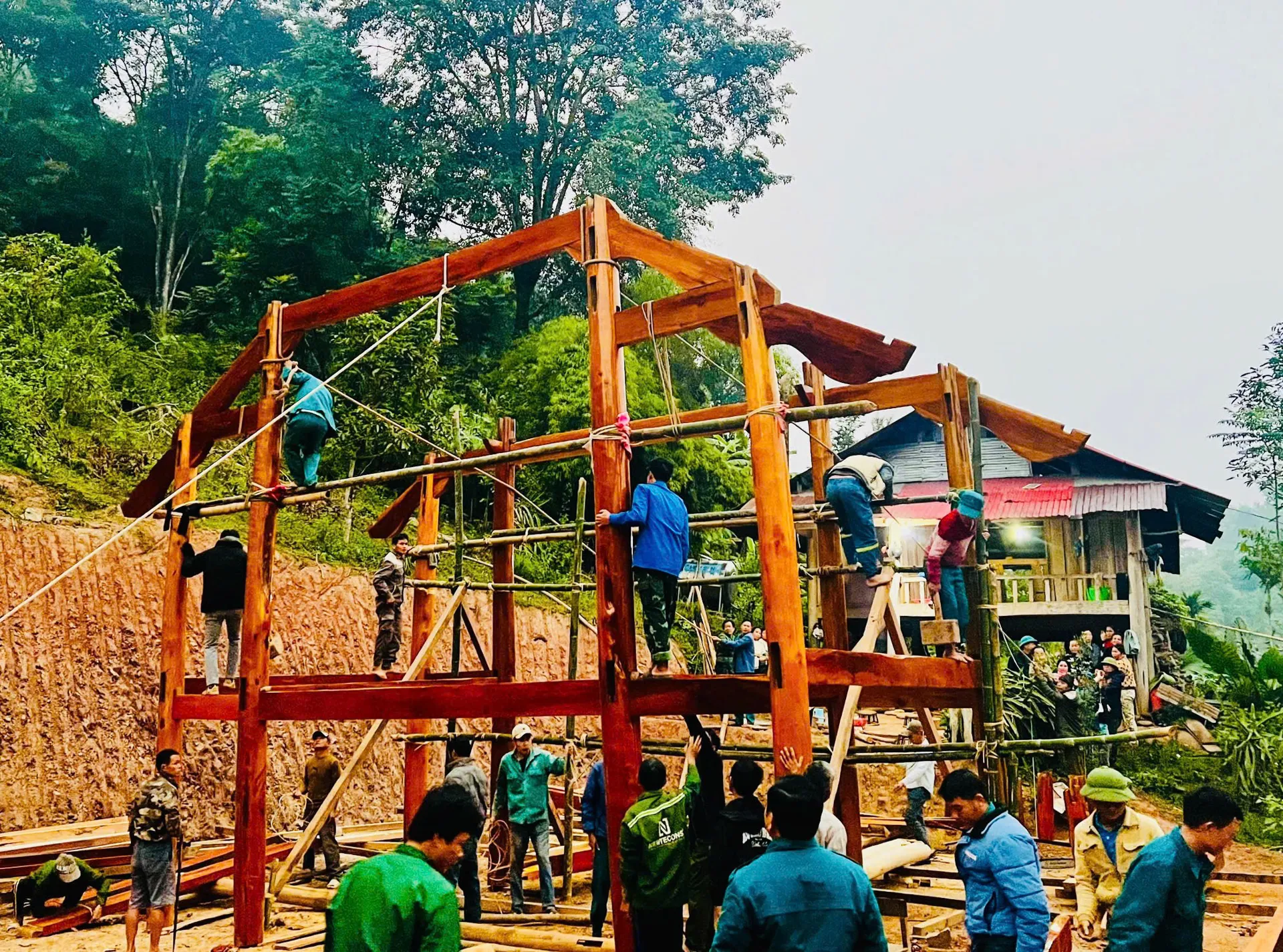 Nghệ An: quyết tâm giúp người dân đón Tết trong những mái nhà kiên cố