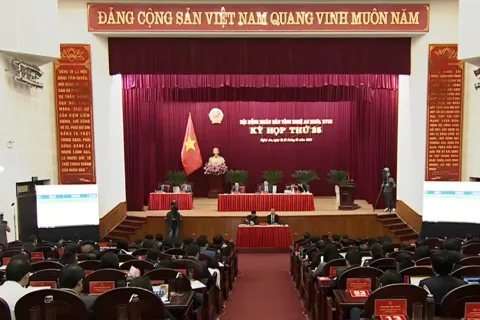 Kỳ họp thứ 35 Hội đồng Nhân dân tỉnh Nghệ An: nhiều ý kiến về phòng chống thiên tai, khắc phục hậu quả và sinh kế bền vững 