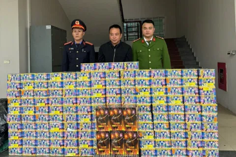 Nghệ An: liên tiếp bắt giữ nhiều đối tượng về hành vi buôn bán hàng trăm kg pháo nổ
