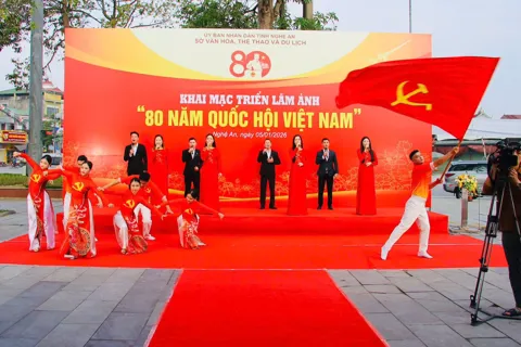 Nghệ An: khai mạc triển lãm "80 năm Quốc hội Việt Nam"
