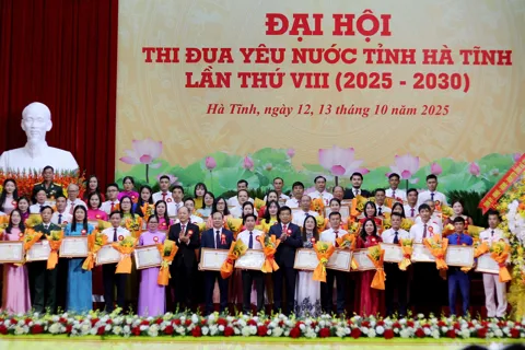 Hà Tĩnh: vinh danh 100 tập thể và cá nhân điển hình tiên tiến