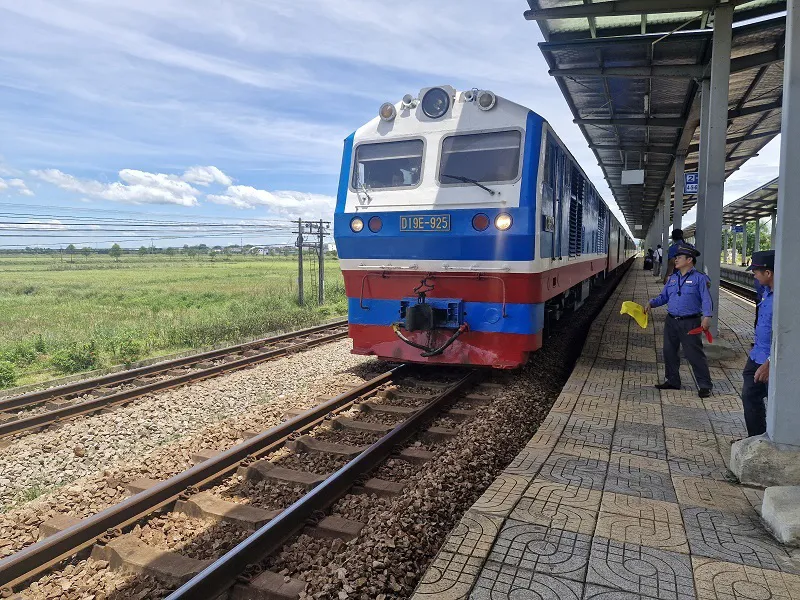 Đẩy mạnh tuyên truyền, bảo đảm an toàn giao thông đường sắt
