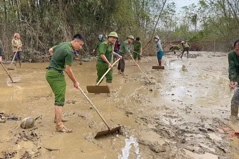 Hà Tĩnh: hoàn thành xử lý môi trường sau lũ lụt