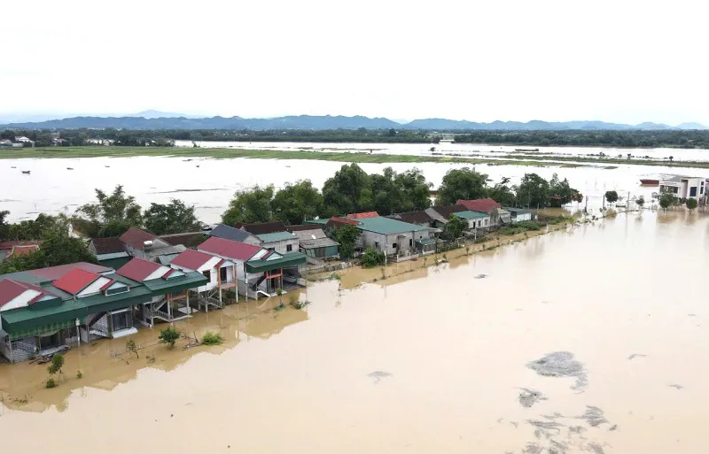 Hà Tĩnh: nhiều vùng ven sông La bị ngập lụt