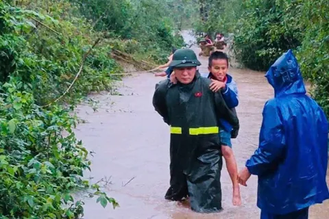 Hà Tĩnh: mưa lũ khiến hơn 3.000 nhà dân bị ngập