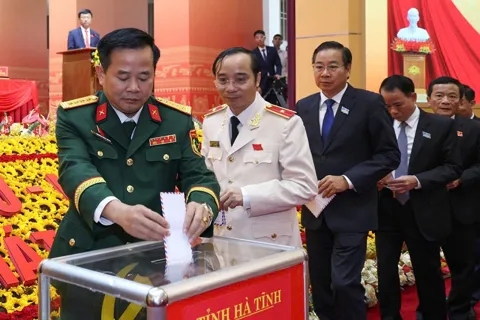 Hà Tĩnh: phát động ủng hộ đồng bào bị thiệt hại do bão số 10