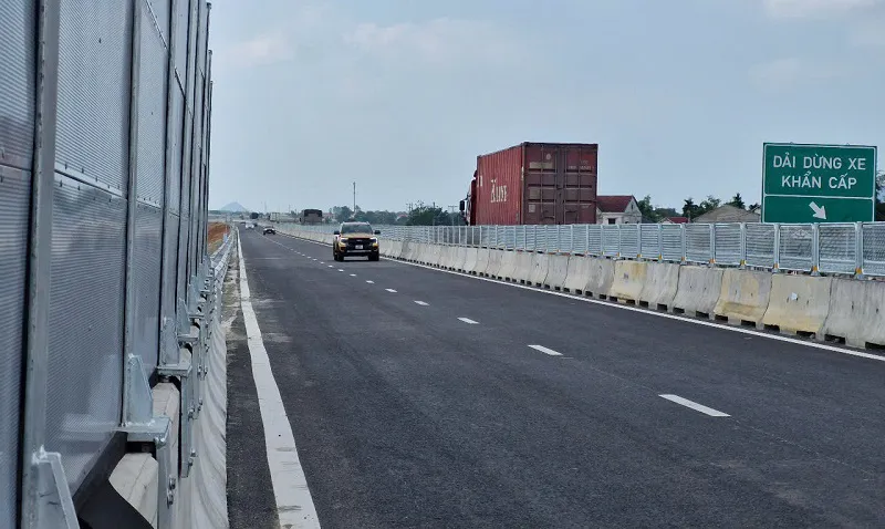 Hà Tĩnh: nhiều vị trí trên tuyến cao tốc được lắp đặt tường chống ồn